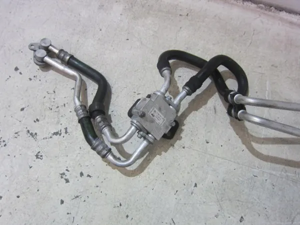BMW Oljekylarlinor OEM 17227592723 - Begagnad image 8