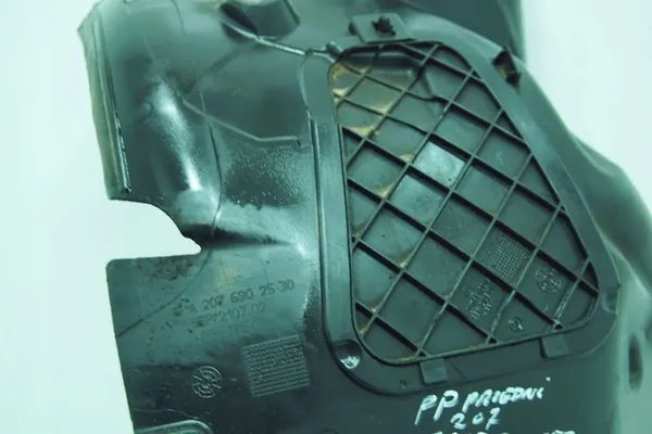 Mercedes-Benz OE A2076902530 Rivestimento Passaruota image 3