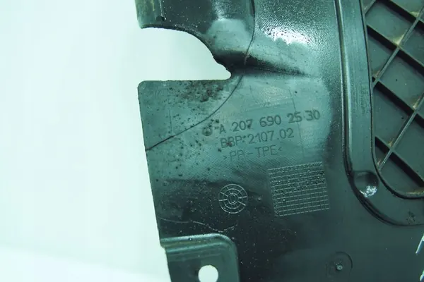 Mercedes-Benz OE A2076902530 Rivestimento Passaruota image 4