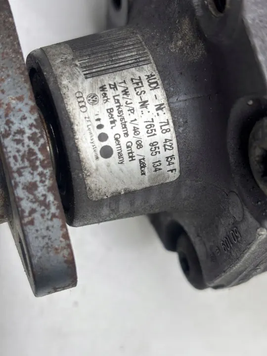 Pompe de direction assistée d'occasion OEM 7L8422154F Audi Q7 image 4