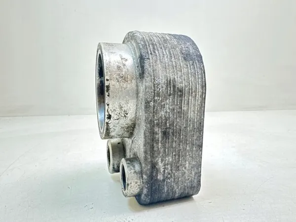 Nissan Qashqai 1.5 DCI Support de Filtre à Huile image 3