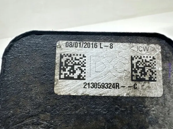 Nissan Qashqai 1.5 DCI Support de Filtre à Huile image 4