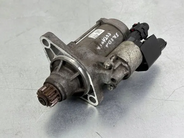 Motor de arranque Skoda Octavia Mk3 2019 OE 0AM911024A image 2