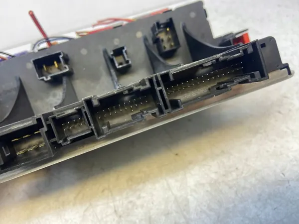 Zekeringkast OEM A0325458232 voor Mercedes CL W215 image 7