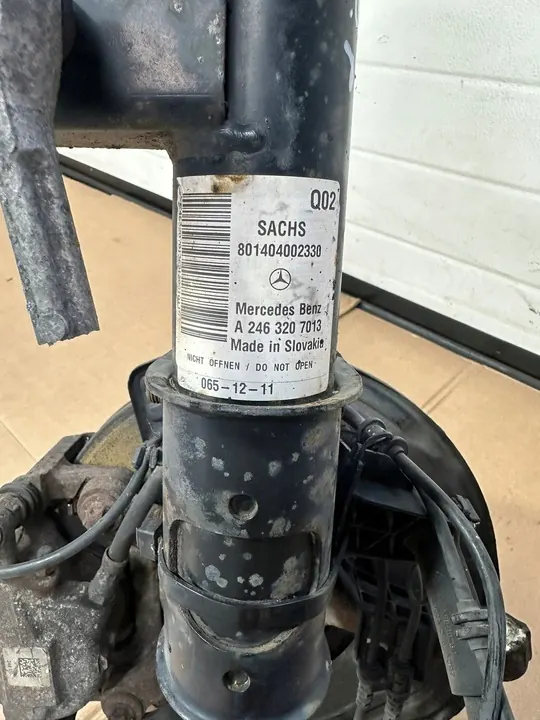 Snodo anteriore destro, braccio, ammortizzatore, mozzo Mercedes B W246 M image 8