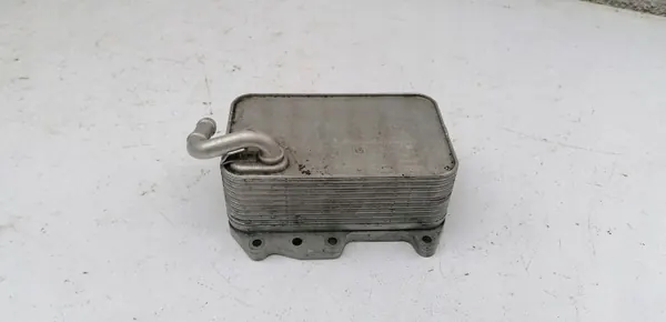 Arrefecedor de óleo Audi OE OEM 059117015K - Usado image 4