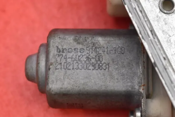 OEM 9682808880 Höger Framruta Lyftare Peugeot 5008 image 3