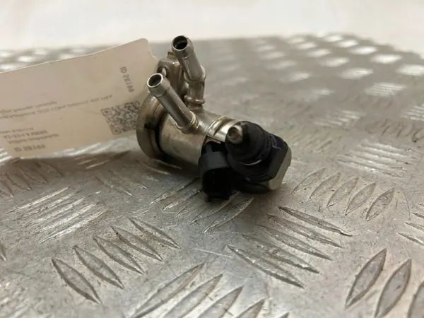 AdBlue-injector Volvo XC60 2020 OEM 31452332 image 3