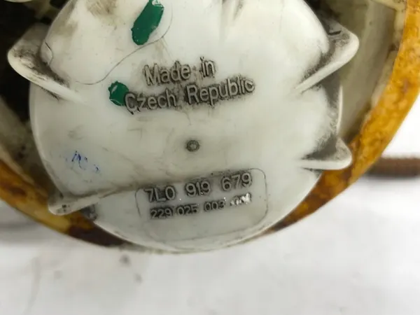 Brandstofpomp Porsche Cayenne Touareg 3.2 7L0919087F image 4