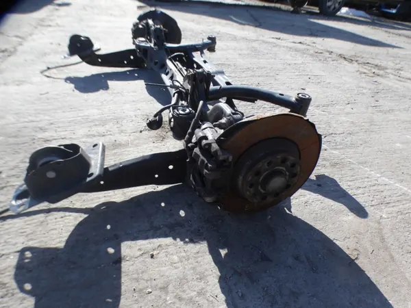 Suspension arrière crémaillère triangle VW Passat B8 2019 image 6