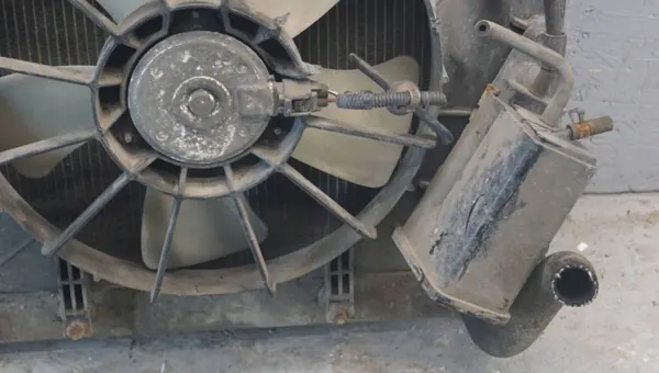 Daihatsu Terios II 1.5B Ventilator OEM JKM23569 image 5