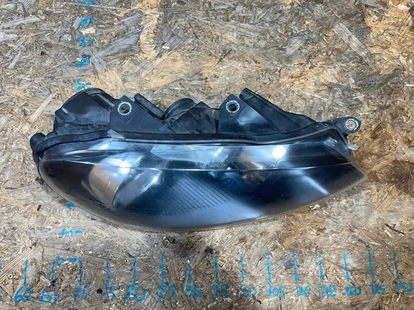 VW Golf VI 6 5K1 08-12 Farol Dianteiro Direito image 3