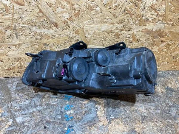 VW Golf VI 6 5K1 08-12 Farol Dianteiro Direito image 9