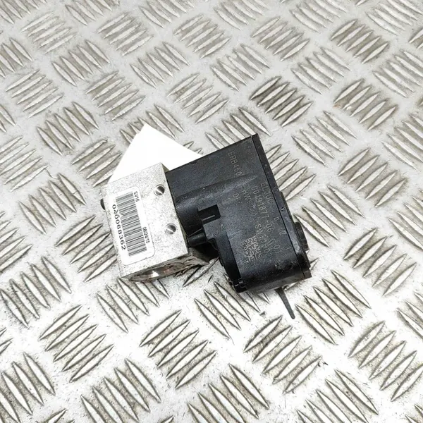 Ilmastointiradiatoriventtiili VW GOLF VII 4M0816703A image 2