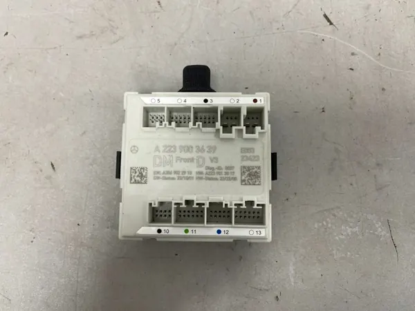 Unité de contrôle porte avant gauche OEM A2239003639 Mercedes EQS image 2