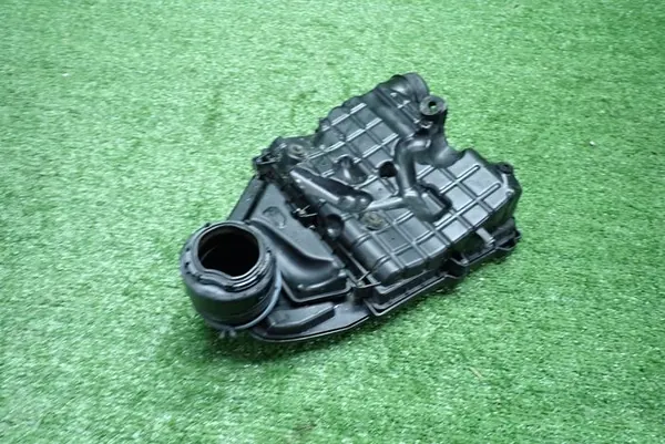 Filtergehäuse OEM 04C129620A für VW 1.0 TSI image 4
