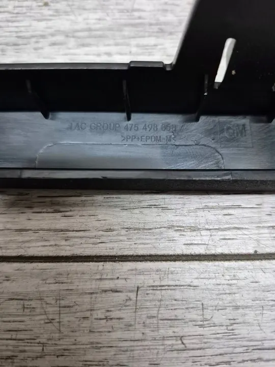 Opel Crossland X Framskärmslist 13484736 image 5