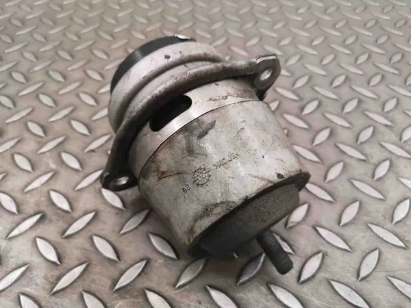 Soporte de motor izquierdo PORSCHE PANAMERA (970) 3.0L híbrido image 2