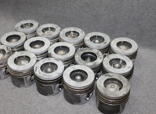 BMW F30 F32 F10 E70 F15 F01 3.0D 3.5D Kolv - 7812585 image 3