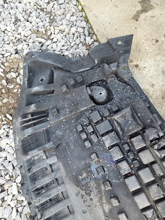 MERCEDES CLS 218 E 212 Stötfångarskydd A2125200223 image 10