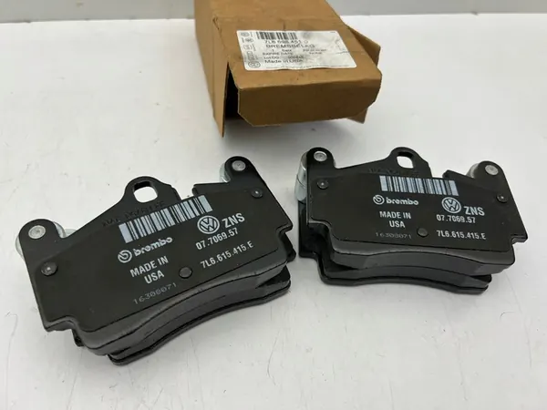 VW Touareg 7L Achterremblokken Set OEM image 2