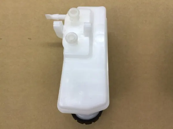 Réservoir de liquide de frein Lada Vesta d'occasion OEM 32670688 image 5
