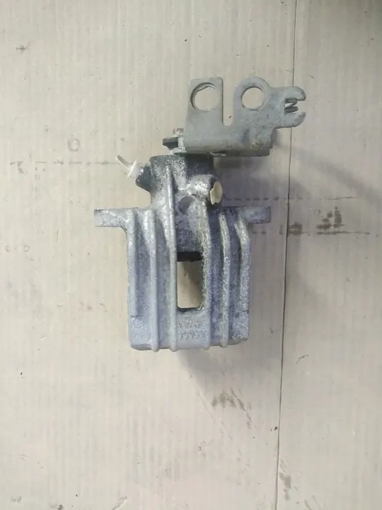 Linker Bremssattel VW Caddy III 11-15R OEM 2K0615423C image 2