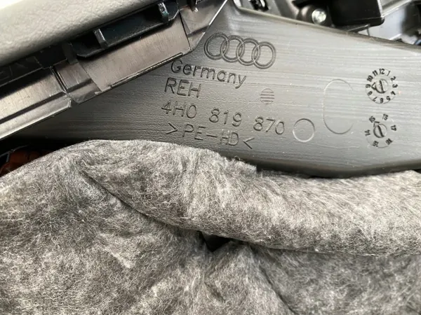 Audi A8 D4 Ovipeite Sett OEM - Ruskea Alcantara image 6