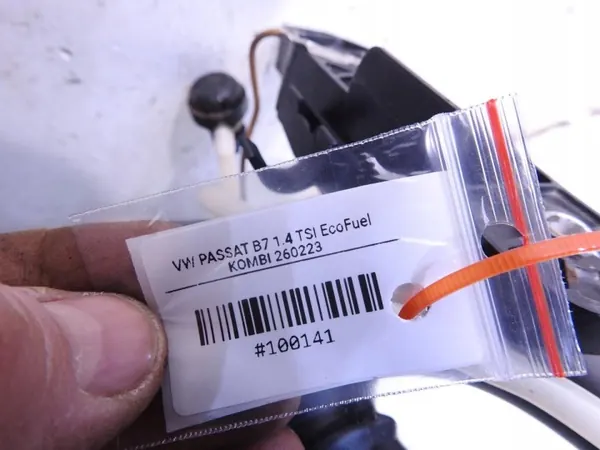 Réservoir carburant OEM 3C0201085B pour VW Passat B6 1.4TSI CNG image 4