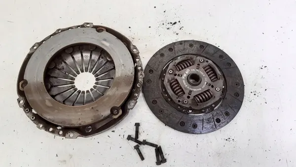 Conjunto de embreagem Volkswagen OE 03L 141 018 B image 2