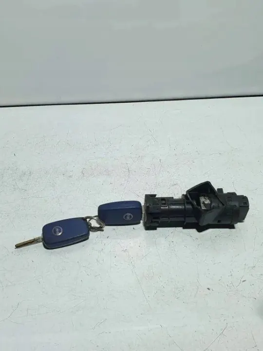 Contacteur d'allumage OEM 10093 pour Fiat Stilo 1.6L image 2
