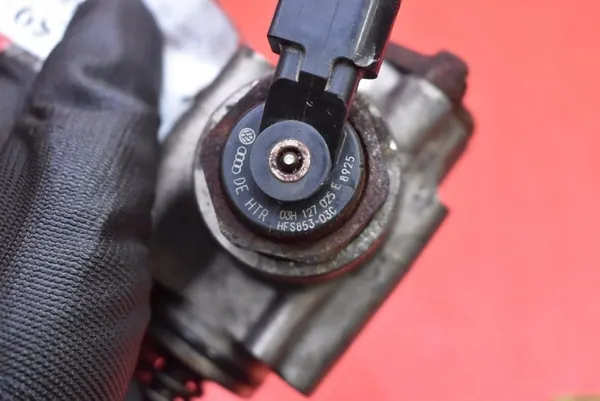 Bränslepump 03H127025E Skoda Superb 2 II 3.6 FSI 08-13 image 8