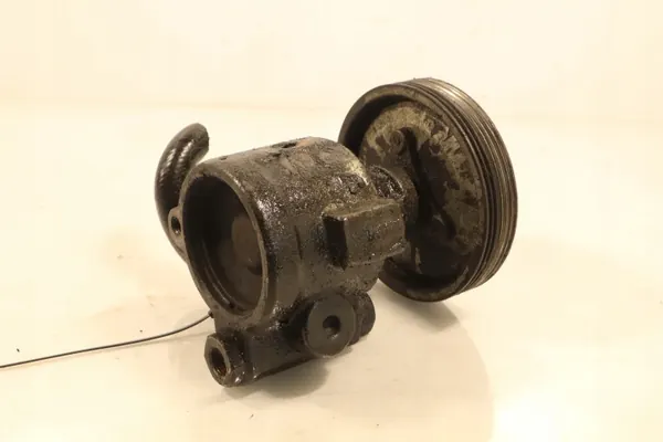 Pompe de direction OEM 332 1 pour Dacia Sandero I 1.4 image 3