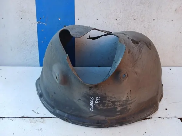 VW Touareg Front Right Wheel Arch 02-07 image 2