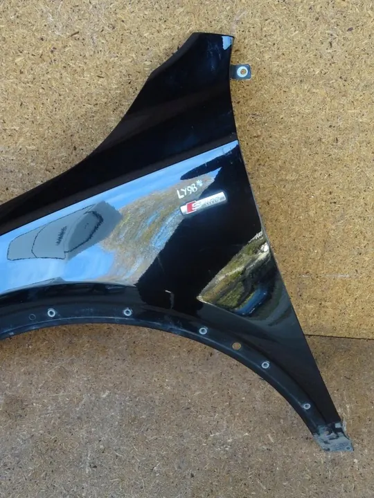 AUDI Q3 8U 11-18 Främre Vänster Skärm OEM LY9B image 2