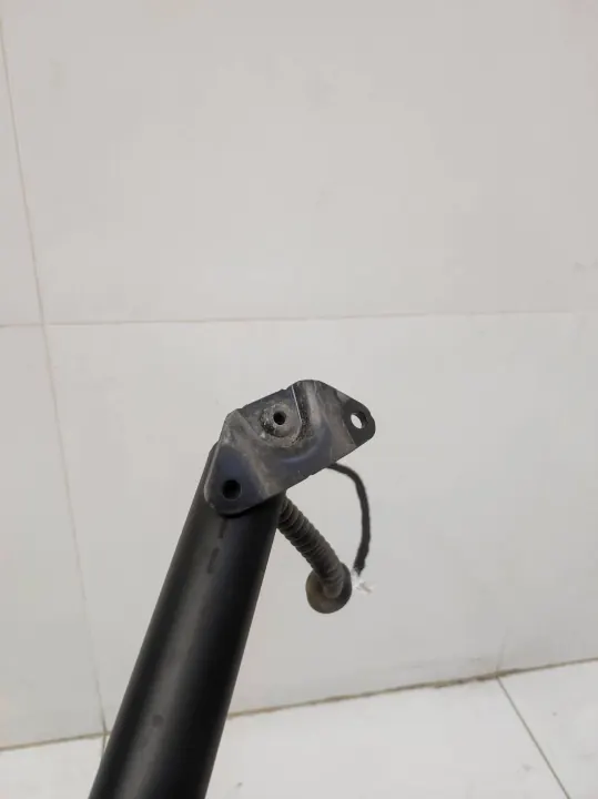 Amortiguador de portón OEM 3G9827851A para VW Passat B8 image 5