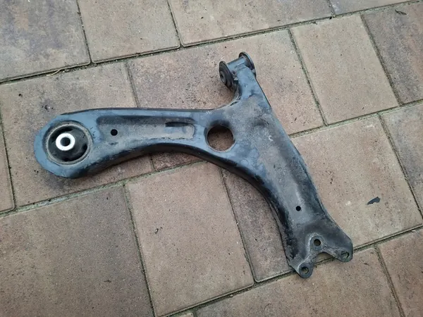 VW UP Braccio di Controllo Destro 1S0407152 image 2