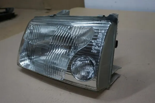 Hyundai Galloper Vasen etuvalo OEM GALLOPER LAMPA LEWY PRZÓD 13261 image 5