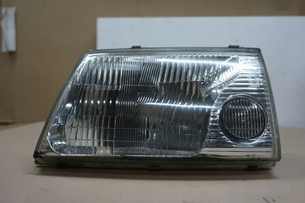 Hyundai Galloper Vasen etuvalo OEM GALLOPER LAMPA LEWY PRZÓD 13261 image 7