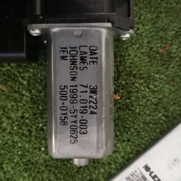 Motor do elevador de vidro dianteiro direito OPEL CORSA E 39161985 image 5