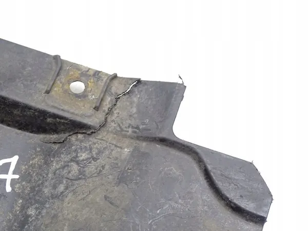 Front Right Wheel Arch Audi Q3 8U image 4