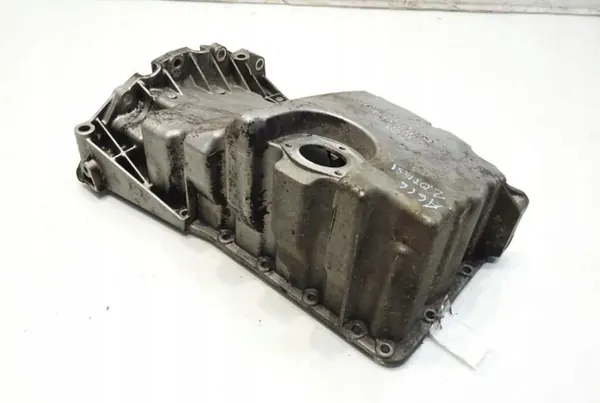 Oljepanna AUDI A4 AVANT 2.0L bensin 2007 image 3