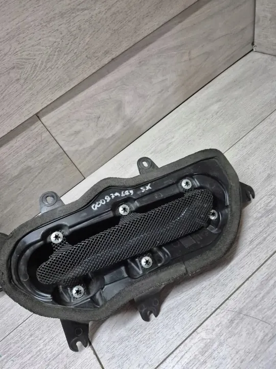 Toma de aire del guardabarros izquierdo Ferrari 812 GTS OEM 879675 image 3