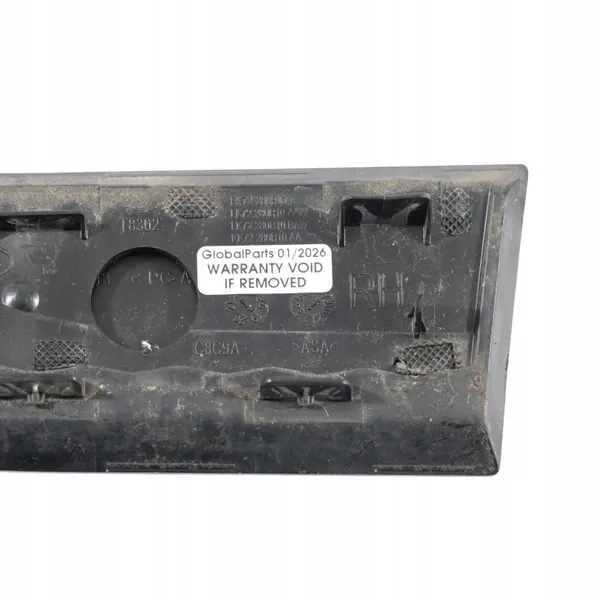 FK72-280B10-A Framhöger Stänkskärm Luftintag - Land Rover image 10