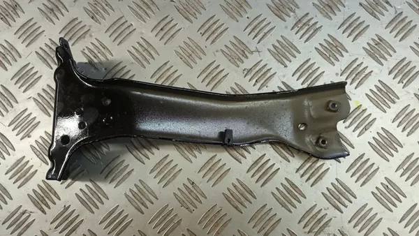 AUDI A3 8Y Höger Framskärmsfäste 8Y0821132 OEM image 2