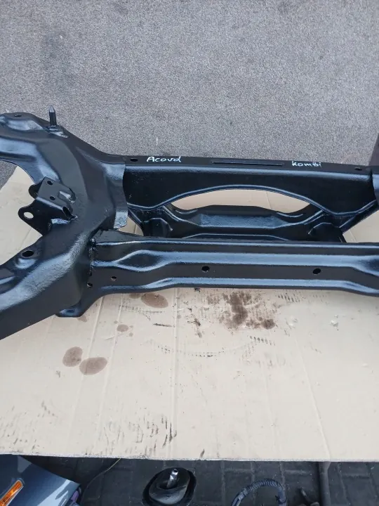 OEM SANKI BELKA ŁAWA TRAWER TYŁ bakbalk för Honda Accord VII image 5