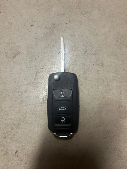 VW GOLF TOURAN POLO Nyckel 5K0837202AJ image 2