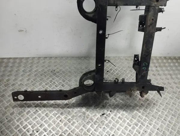 Subchasis delantero Maserati AMD93598 - Pieza OE usada image 10