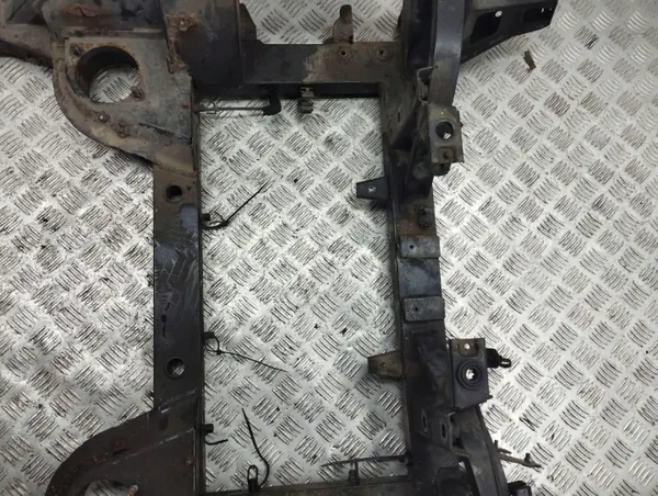 Subchasis delantero Maserati AMD93598 - Pieza OE usada image 9