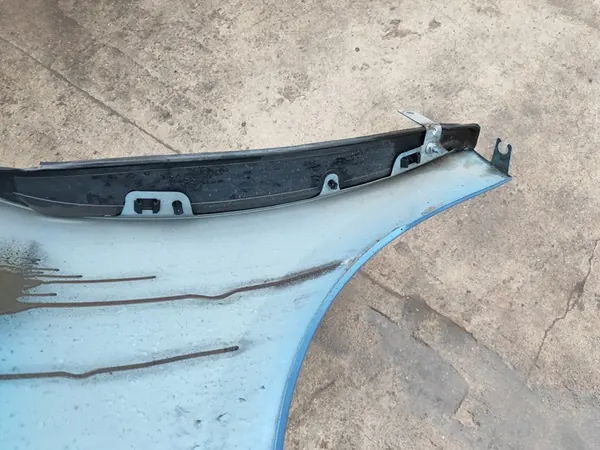 RENAULT MEGANE III Höger Framskärm OEM image 3